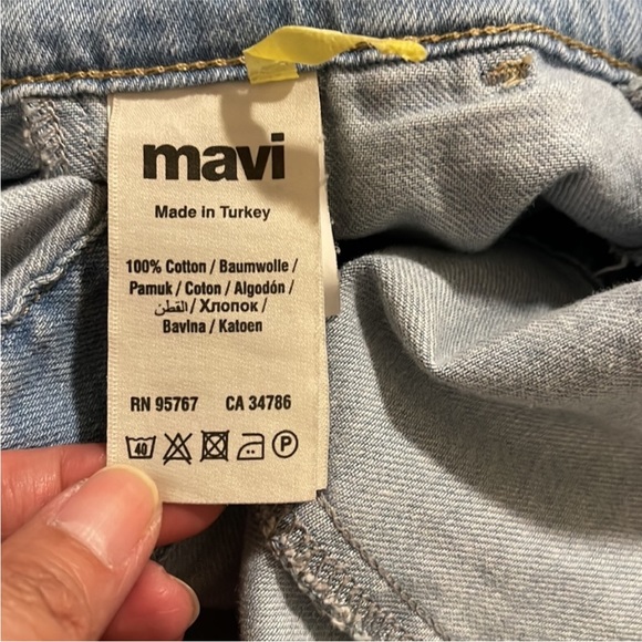 Bought on Poshmark but I’m too big in the chest for both. I have small and mediu - Picture 10 of 11